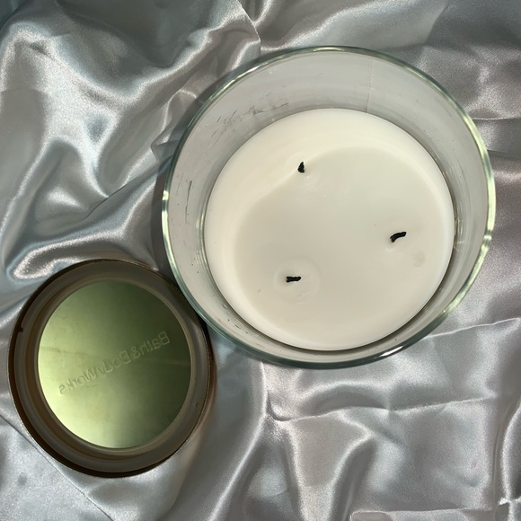 Bath and Body Works Market Peach Three Wick Candle - Picture 3 of 4